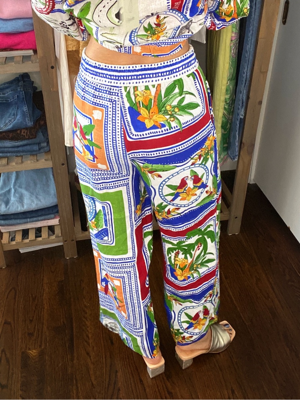JOIE Tropical Print Linen-Blend Top & Pant Set in Royal Blue, Red, Green! 🌴 - Picture 5 of 16